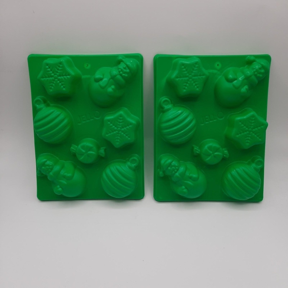 Set Of 2 Green Christmas Holiday Jello Jiggler Molds